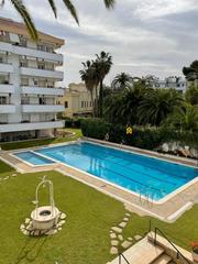 Pis a Centre. Magnifico piso a 400 metros del mar y con piscina comunitaria