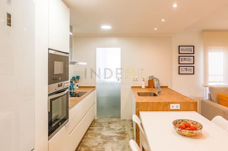 Foto a4dbacbc-cc12-43d8-9404-56086118e965. Piso magnifico piso a 400 metros del mar y con piscina comunitaria en Sitges
