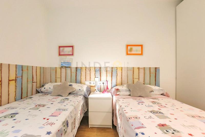 Foto e253b5e6-f09c-46bf-b915-c2e87ecf7d22. Piso magnifico piso a 400 metros del mar y con piscina comunitaria en Sitges