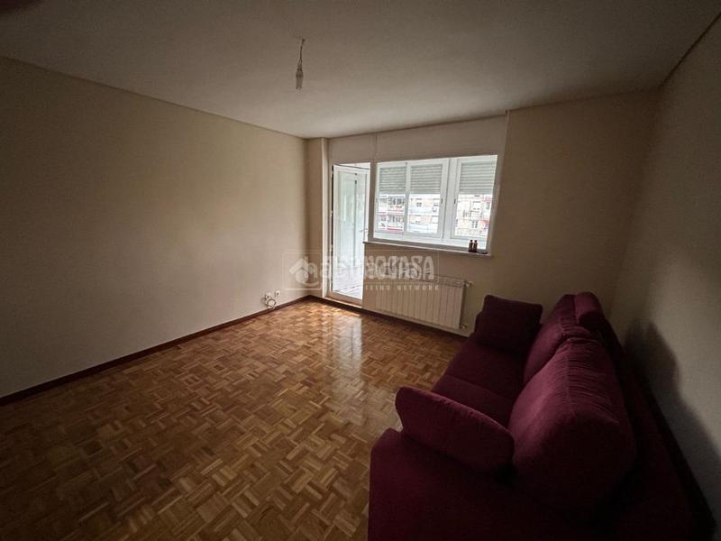 Foto 5c36aa03-8834-42a5-95dd-df01d9889f46. Alquiler piso  en alquiler en Aluche Madrid