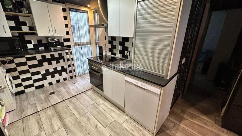 Foto 76ad79d5-5f50-4a6a-aa4b-748a9c1c7bd8. Piso  en venta en Aluche Madrid