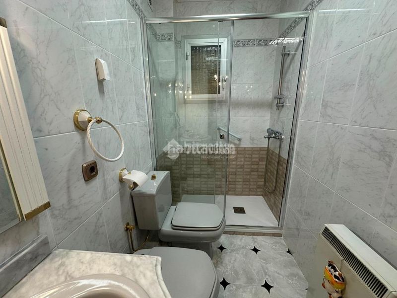 Foto d60ebcb4-45e6-4cda-929b-7240564680bf. Piso  en venta en Aluche Madrid