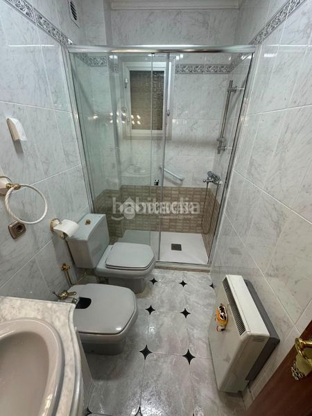 Foto e1ed9068-97c9-435c-9807-8fd68b080344. Piso  en venta en Aluche Madrid