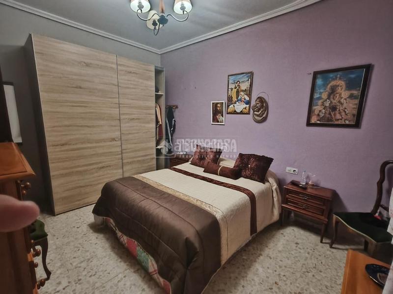 Foto 052dcc8d-09a7-4078-9b53-62b51bdede8d. Casa con parcheggio in La Motilla - Fuente del Rey Dos Hermanas