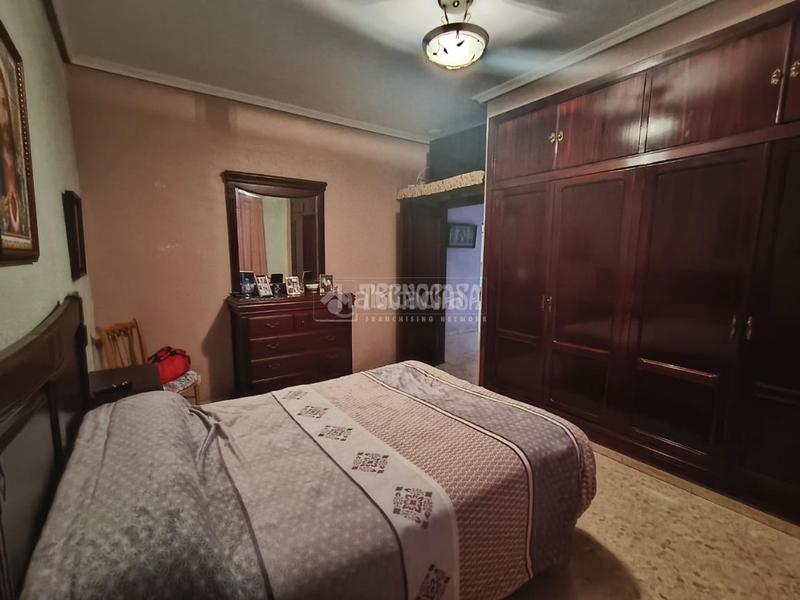 Foto 84529b79-6c9f-4d96-9c91-9c9f42338b43. Casa con parcheggio in La Motilla - Fuente del Rey Dos Hermanas