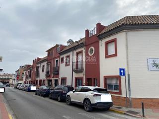 Casa aparellada a Centro - Doña Mercedes. Casa en venta en dos hermanas