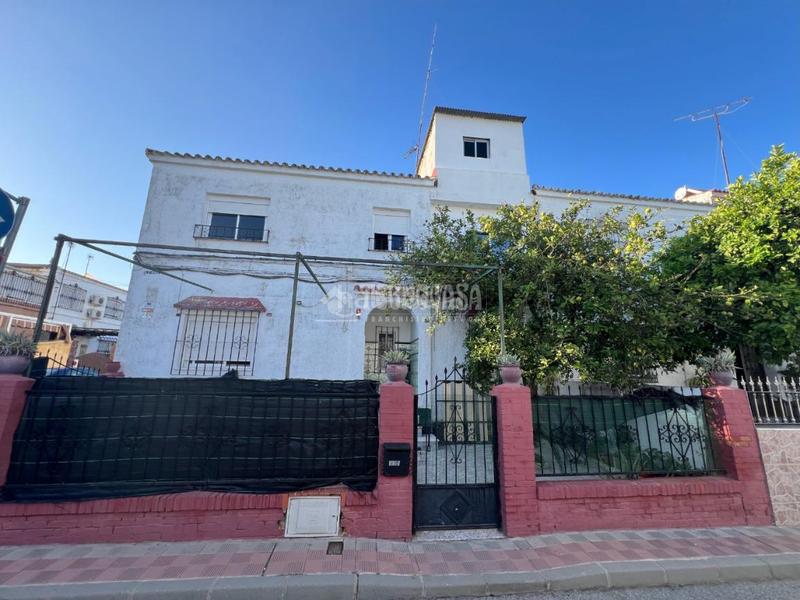 Foto a20cc2a7-f1a8-4214-9fe9-7834f6261439. Casa pareada casa en venta en La Hacienda - Nueva Andalucía Dos Hermanas