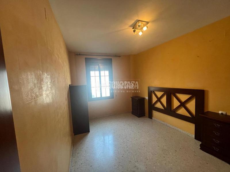 Foto 43681cd1-6347-41b9-98f6-582bb2cfcc2d. Etagenwohnung mit parking in Centro - Doña Mercedes Dos Hermanas