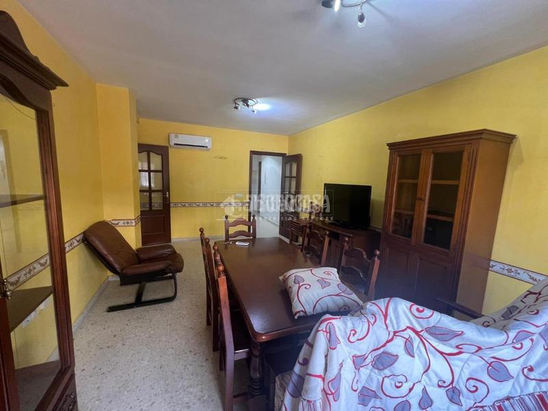 Foto 52bd947c-c34d-47e2-8e36-b43555d6e25b. Etagenwohnung mit parking in Centro - Doña Mercedes Dos Hermanas