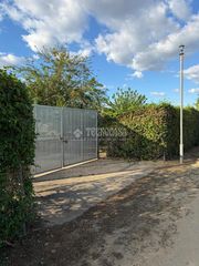 Finca rústica en La Hacienda - Nueva Andalucía. Terrenos en venta en dos hermanas