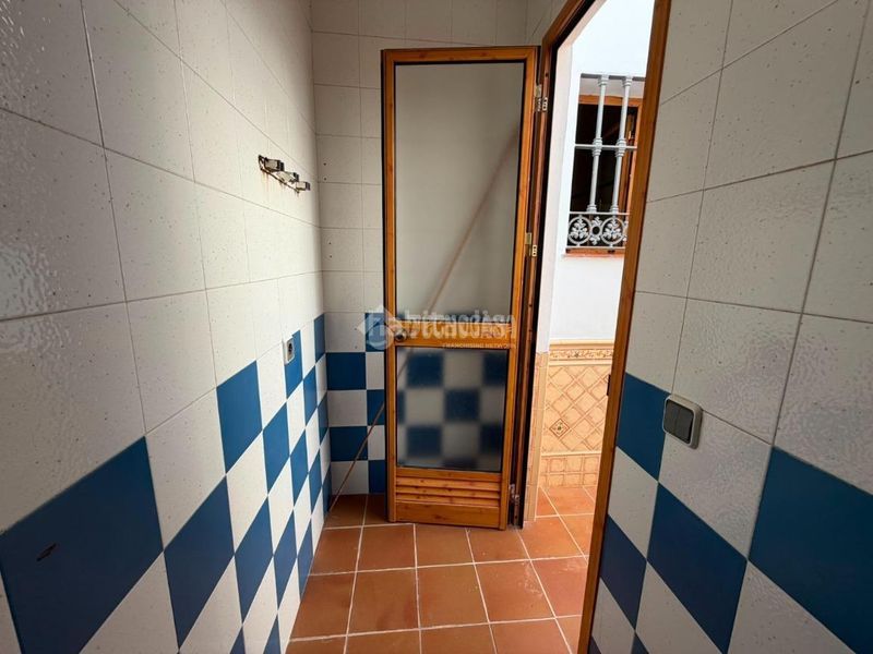 Foto bad6a383-dac4-4fbd-a924-208de3a5cfb7. Casa amb aparcament a Centro - Doña Mercedes Dos Hermanas