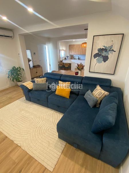 Foto 4280fe75-7339-438d-b425-198e7df3fd1d. Casa aparellada a La Hacienda - Nueva Andalucía Dos Hermanas