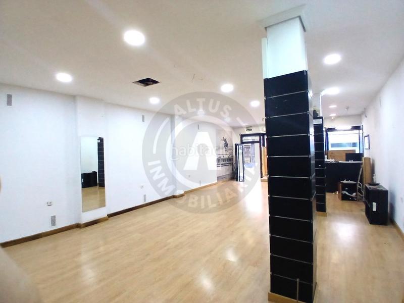 Foto 60fc832e-4524-4d4a-88af-9c460f6e55d9. Lloguer local comercial a Centro Cáceres