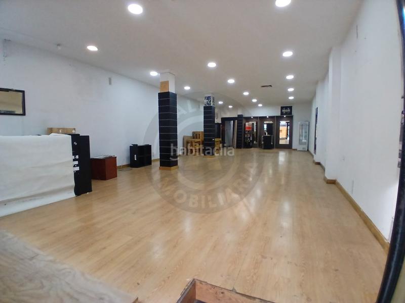 Foto a38df023-5758-481b-be78-5865c1752967. Lloguer local comercial a Centro Cáceres