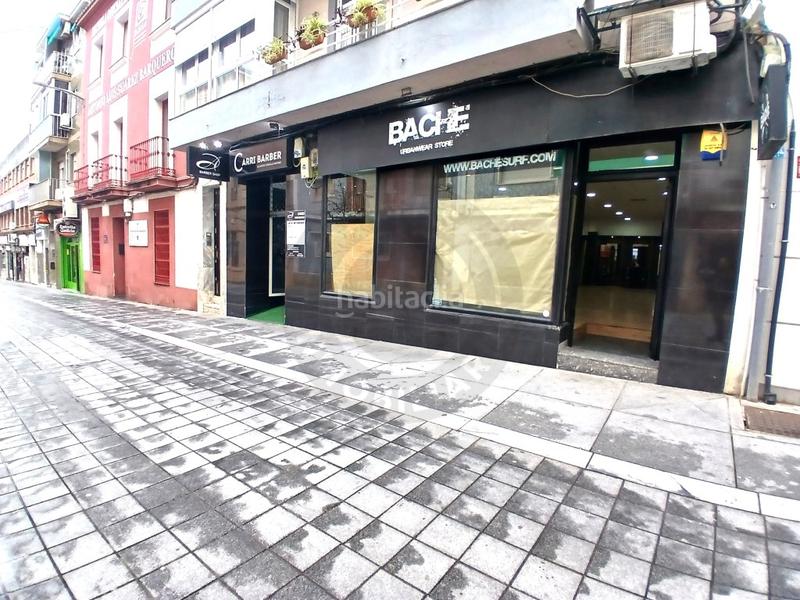 Foto bbdf8139-80eb-46e1-9031-0ac943901f97. Lloguer local comercial a Centro Cáceres
