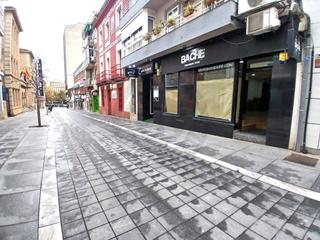 Miete Geschäftsraum  N/a. Local en alquiler en la calle peatonal de gómez becerra. cáceres