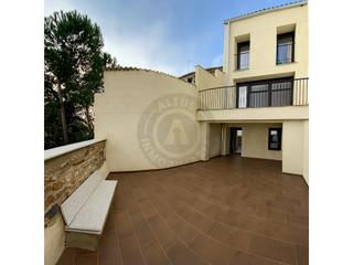 Casa  N/a. Casa independiente reformada en la parte antigua de cáceres.