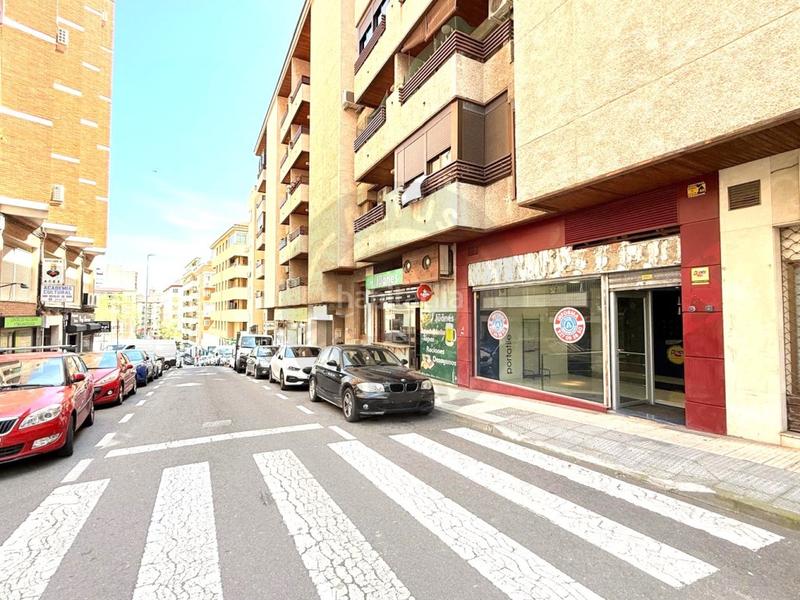 Foto 3d273c37-2e9b-4990-b44c-c6b4b854575f. Affitto locale commerciale in calle leon leal 7 in Cáceres