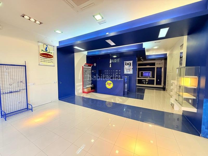 Foto c717a66e-2186-442b-8320-08720ee6d866. Lloguer local comercial a calle leon leal 7 a Centro Cáceres