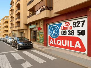 Location Local commercial à Calle leon leal 7. Local en alquiler en la calle león leal. cáceres.