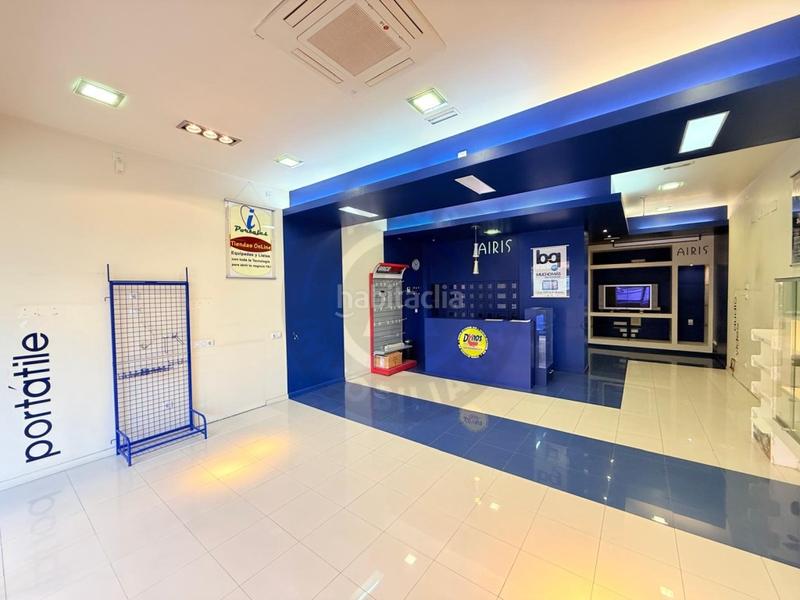 Foto cee51589-4b17-4c3d-9a4a-34ee2c2015a0. Rent business premise in calle leon leal 7 in Centro Cáceres