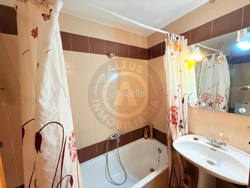 Foto ef0f668c-c9fe-43fd-a524-95af25a609b9. Rent flat in Centro Cáceres
