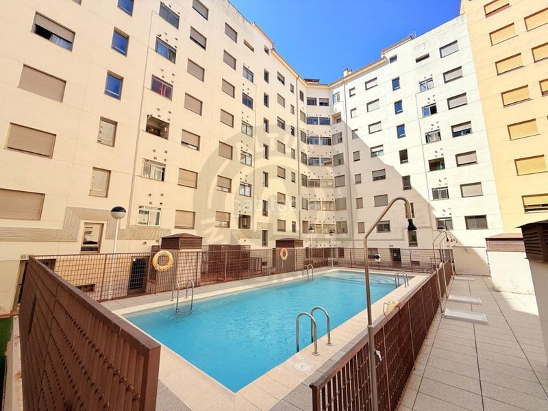 Foto 650c98af-78dc-4d4e-a499-e69b8445a01d. Rent flat with parking pool in Centro Cáceres