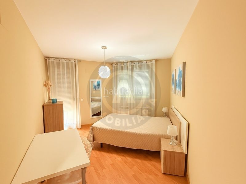 Foto 960c795f-aad8-473f-a695-e735b046dcf4. Rent flat with parking pool in Centro Cáceres