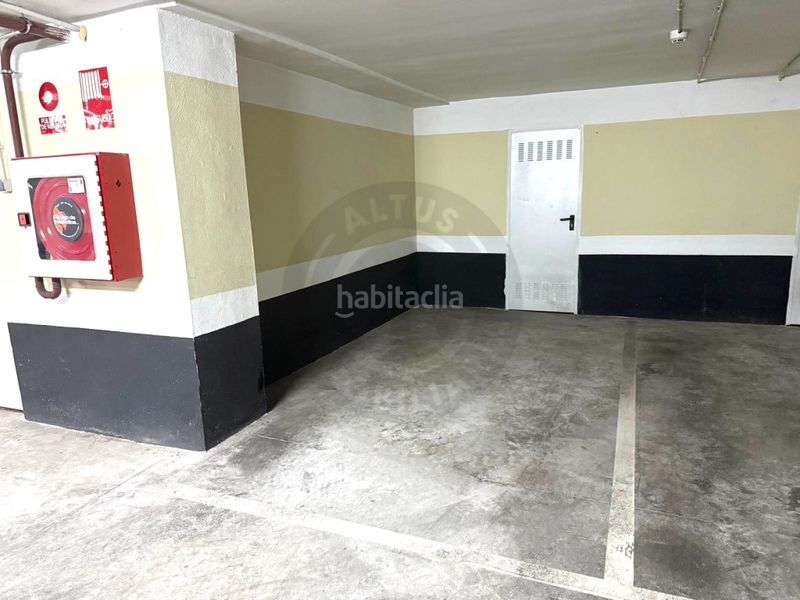 Foto d518e1f9-1def-46af-94f7-cbf7b0d4a708. Rent flat with parking pool in Centro Cáceres