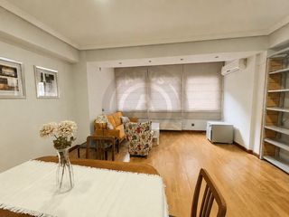 Miete Etagenwohnung  Calle doctor fleming. Amplia vivienda de 4 dormitorios y 2 baños en pleno centro de cá