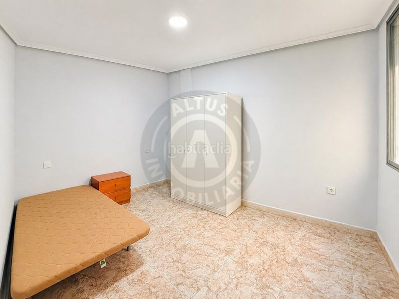 Foto ec6ebfa9-54fc-451b-8f95-0dcfef453740. Lloguer pis a Centro Cáceres