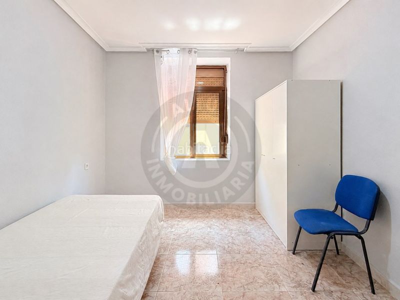 Foto 187d210a-e39f-4451-a629-4a5f7c924285. Rent flat in Centro Cáceres