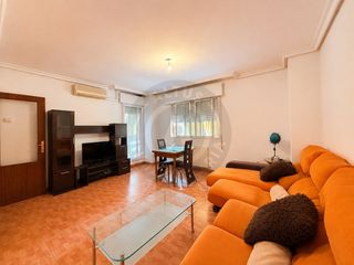 Piso en Nuevo Cáceres. Apartamento de 2 dormitorios y trastero en la zona de nuevo cáce