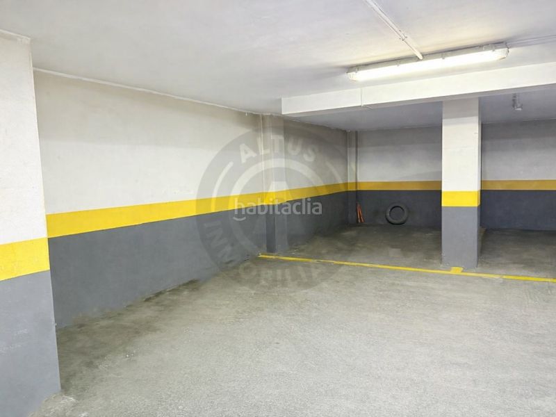 Foto bd5c3b4c-5939-480b-8f71-2666d524b178. Affitto posto auto in calle berlin 6 in Ruta de la Plata Cáceres