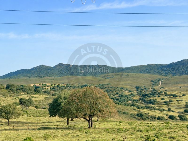 Foto 18fc0689-7e5d-478a-975d-91a99658a558. Masia a Deleitosa