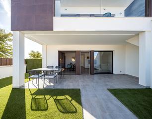 Casa a schiera en Calle esperanza macarena 8. Chalet adosado