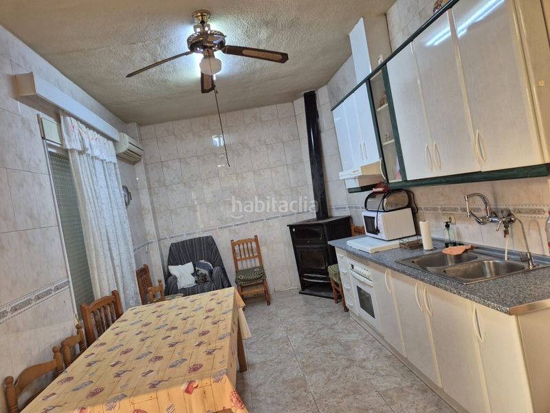 Foto c24a011a-4e84-42bf-9078-1949a723c0fa. Casa adossada amb xemeneia aparcament a Ceutí