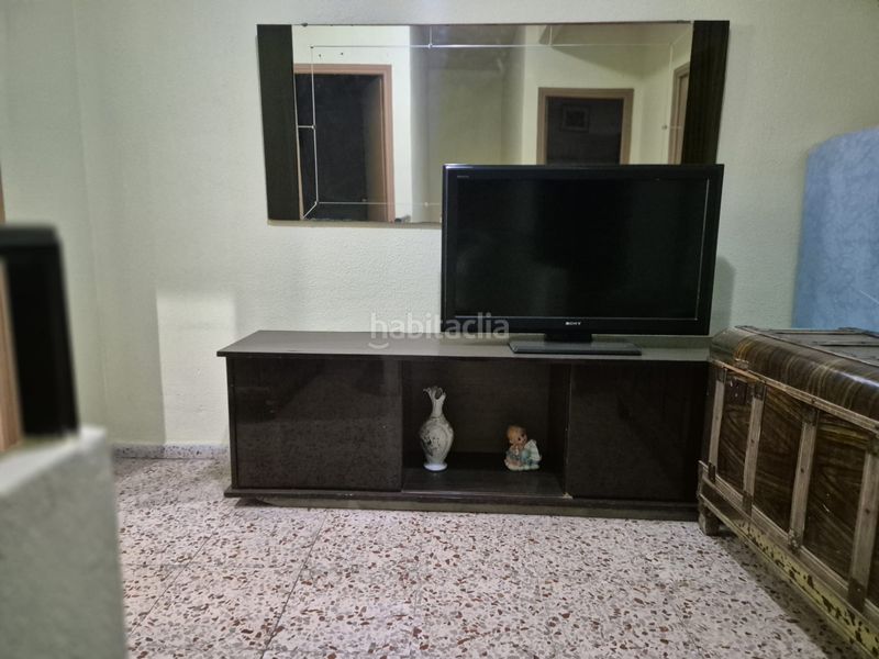 Foto cc7eeaa4-f348-4499-9184-153e2a6d5c20. Casa adossada amb xemeneia aparcament a Ceutí