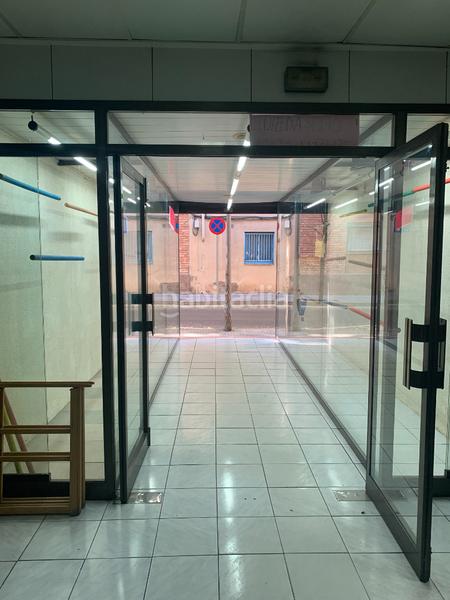 Foto 2abc9c9a-2b7f-42ea-8659-2acc6ee282c8. Locale commerciale in Can Mariner Santa Coloma de Gramenet