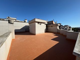 Àtic  Carrer de la circumval.lació. Atico con terraza de mas de 100metros privada.