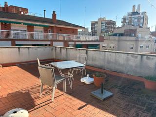 Ático  Carrer de la garrotxa. Gran terraza privada..