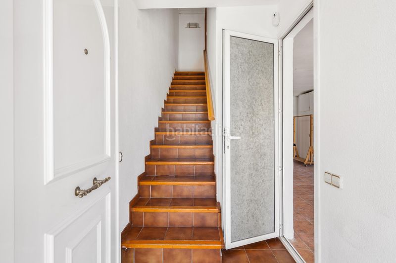 Foto e2f232a8-87e3-4f62-b5d3-aa6cd36d1eff. Casa adosada casa esquinera en venta en la palma de cervelló con jardín, piscina, soleada, exterior, zona barbacoa, terrazas, garaje en Palma de Cervelló (La)