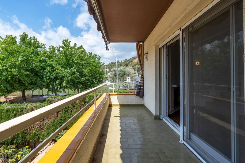 Foto e70ecb59-d6aa-46a3-aa5d-16f3709abc0b. Casa adosada casa esquinera en venta en la palma de cervelló con jardín, piscina, soleada, exterior, zona barbacoa, terrazas, garaje en Palma de Cervelló (La)