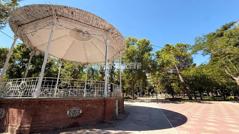 Foto da4a1ba8-0db2-477b-89d4-5433d5715109. Pis amb calefacció aparcament a Casco Histórico Guadalajara