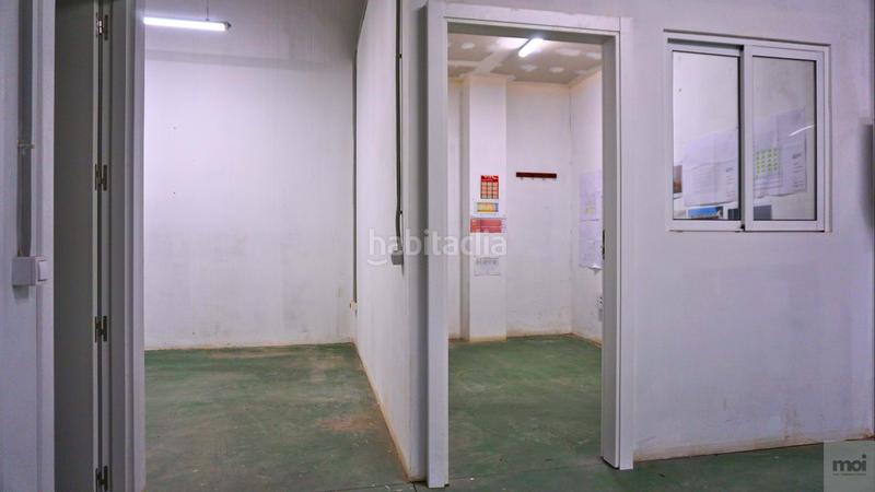 Foto 3c8025b2-fb74-45d7-afe6-a3f531110903. Local commercial dans Nou Moles Valencia