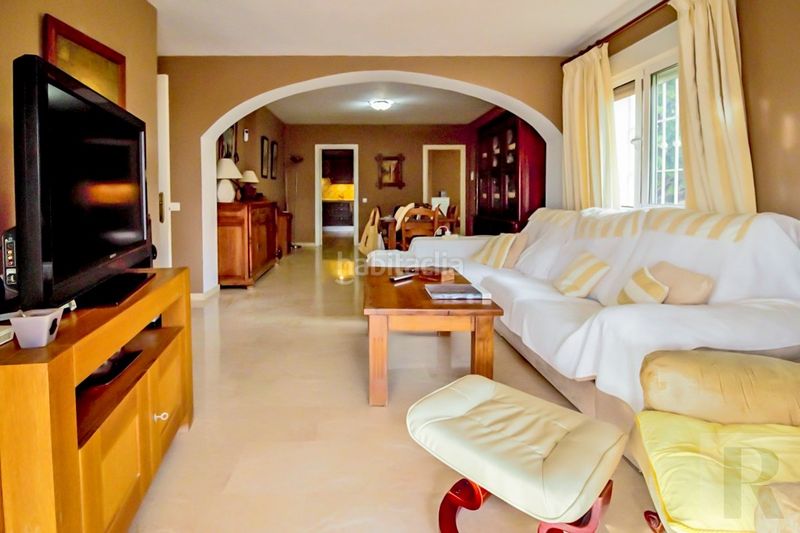 Foto 8b47c67a-1136-4472-94df-687e9409007f. Etagenwohnung in Nueva Andalucía centro Marbella