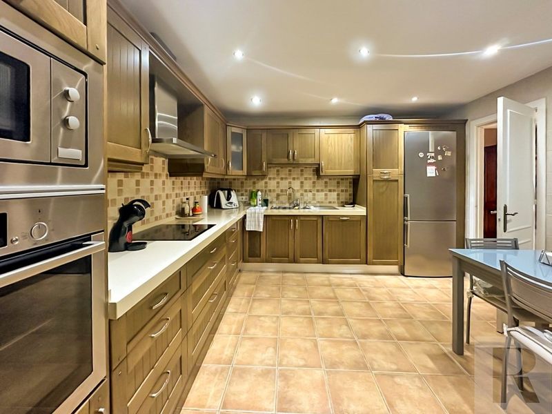 Foto 8e9a78ef-2e75-40bb-868b-e2670568b57a. Etagenwohnung in Nueva Andalucía centro Marbella