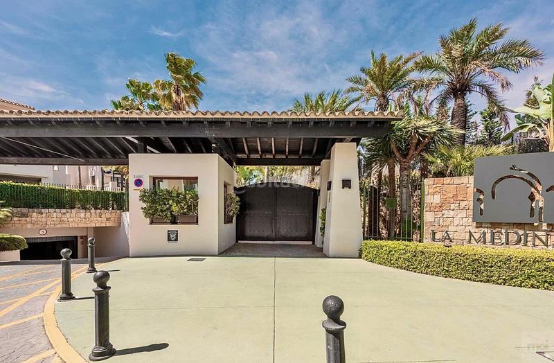 Foto a2cc8d92-b2b6-4c95-8ca2-ca4b9a8801de. Flat with heating parking pool in Nueva Andalucía centro Marbella