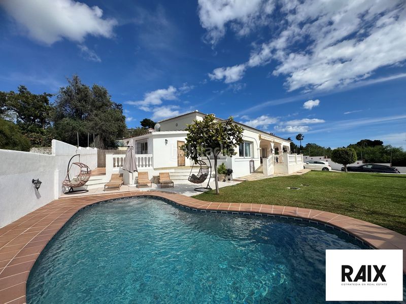 Foto 4dedec5d-ce19-42f7-a8e9-3b72414f1286. Casa amb aparcament piscina a Las Lomas de Río Verde Marbella