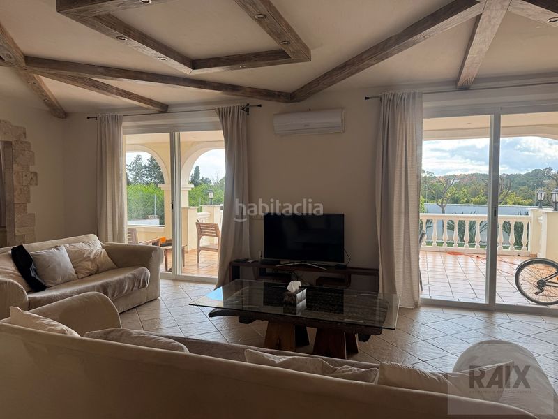 Foto 9c04dd32-95ee-4360-8f29-125e59885a26. Casa amb aparcament piscina a Las Lomas de Río Verde Marbella